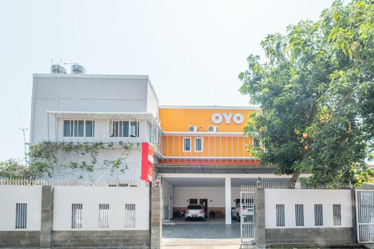 井里汶 Oyo863特纳西提伊斯兰旅馆酒店 外观 照片